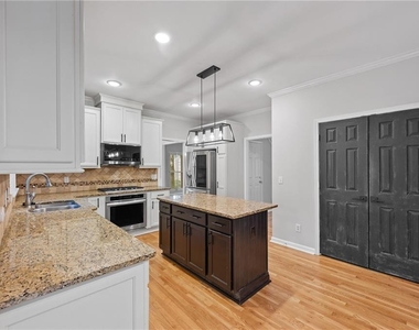 3993 Ironhill Lane - Photo Thumbnail 12