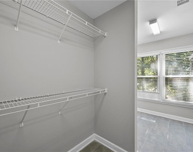 3993 Ironhill Lane - Photo Thumbnail 26