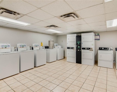 2479 Peachtree Road Ne - Photo Thumbnail 22