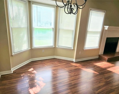 8020 Woodlake Drive - Photo Thumbnail 2