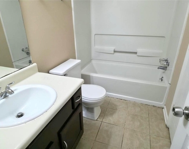 8020 Woodlake Drive - Photo Thumbnail 6