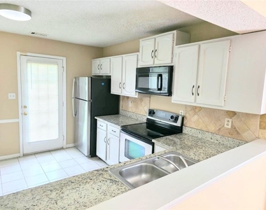 8020 Woodlake Drive - Photo Thumbnail 3