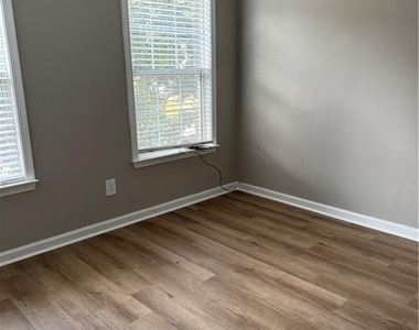 325 Bramford Way - Photo Thumbnail 20