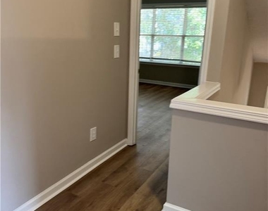 325 Bramford Way - Photo Thumbnail 18