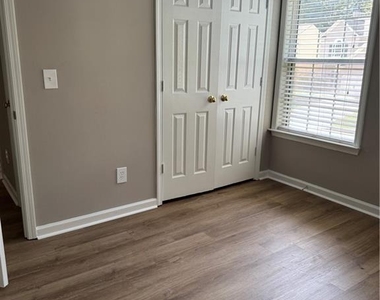 325 Bramford Way - Photo Thumbnail 21
