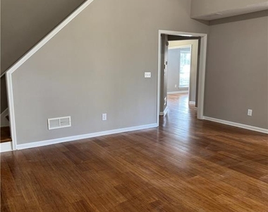 325 Bramford Way - Photo Thumbnail 12