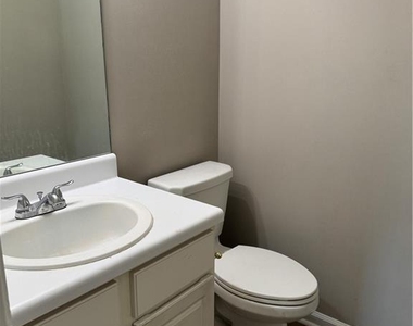 325 Bramford Way - Photo Thumbnail 8