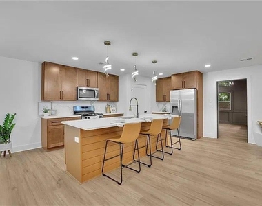 2000 Doefield Street - Photo Thumbnail 18