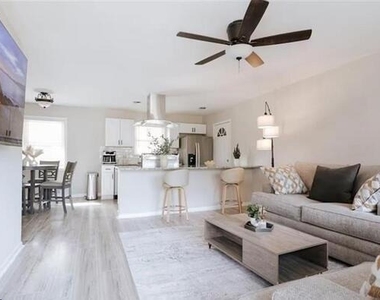 3047 Horse Shoe Drive Se - Photo Thumbnail 12