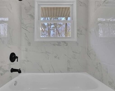 3047 Horse Shoe Drive Se - Photo Thumbnail 14