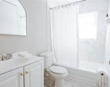 3047 Horse Shoe Drive Se - Photo Thumbnail 13