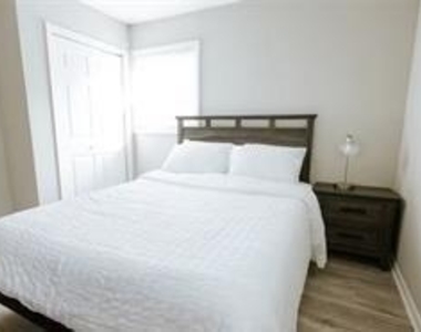 3047 Horse Shoe Drive Se - Photo Thumbnail 9