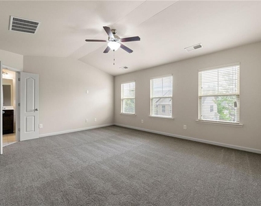 2462 Whiteoak Run Se - Photo Thumbnail 12
