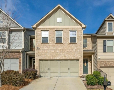 2462 Whiteoak Run Se - Photo Thumbnail 1