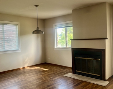 1565 Coloma Court - Photo Thumbnail 3