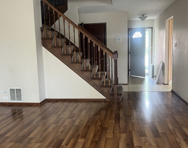 1565 Coloma Court - Photo Thumbnail 2