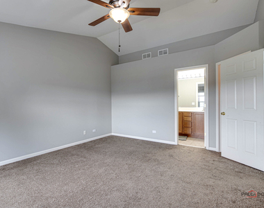 921 Summit Creek Drive - Photo Thumbnail 21