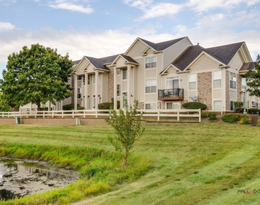 921 Summit Creek Drive - Photo Thumbnail 1