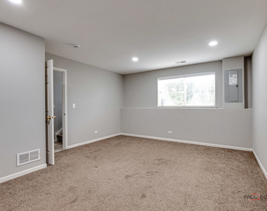 921 Summit Creek Drive - Photo Thumbnail 7