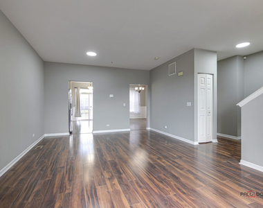 921 Summit Creek Drive - Photo Thumbnail 10