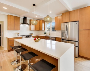 6730 W Dakin Street - Photo Thumbnail 1