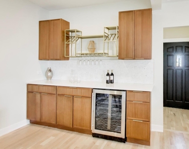 6730 W Dakin Street - Photo Thumbnail 10
