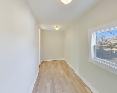 6730 W Dakin Street - Photo Thumbnail 18