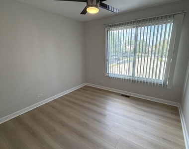 1609 Durham Court - Photo Thumbnail 4