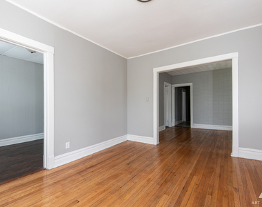 1229 E 71st Street - Photo Thumbnail 5