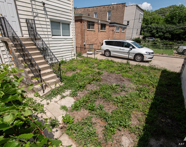 1229 E 71st Street - Photo Thumbnail 17
