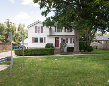 220 E 15th Street - Photo Thumbnail 19
