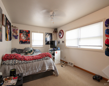 220 E 15th Street - Photo Thumbnail 10