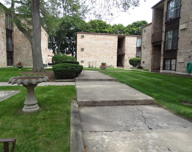 1950 Cherry Lane - Photo Thumbnail 10