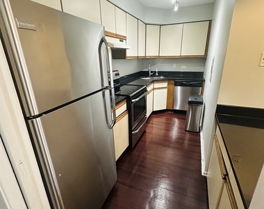 1950 Cherry Lane - Photo Thumbnail 2
