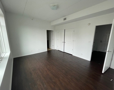 755 Diamond Lake Road - Photo Thumbnail 4