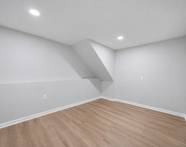 6833 S Merrill Avenue - Photo Thumbnail 8