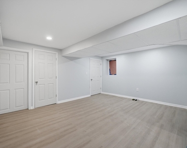 6833 S Merrill Avenue - Photo Thumbnail 4