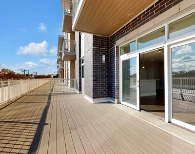 4758 N Laramie Avenue - Photo Thumbnail 15