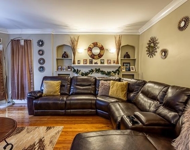 8035 S Paulina Street - Photo Thumbnail 1