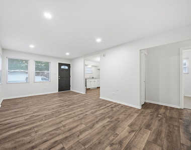 3025 140th Street - Photo Thumbnail 17