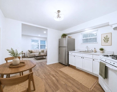 3025 140th Street - Photo Thumbnail 3