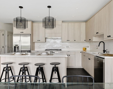 6911 N Western Avenue - Photo Thumbnail 11