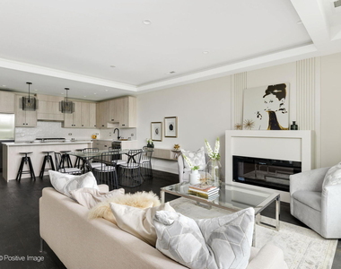 6911 N Western Avenue - Photo Thumbnail 4