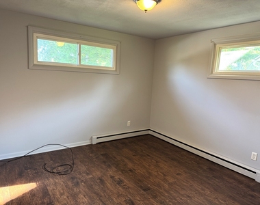 225 Panama Avenue - Photo Thumbnail 4