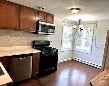 225 Panama Avenue - Photo Thumbnail 1