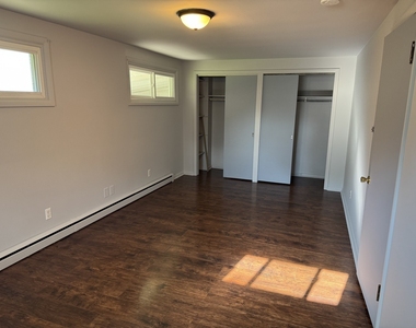225 Panama Avenue - Photo Thumbnail 6