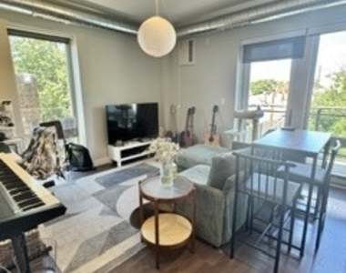 2407 W Eastwood Avenue - Photo Thumbnail 1