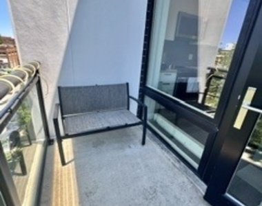 2407 W Eastwood Avenue - Photo Thumbnail 16