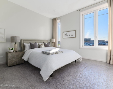 2146 N Nashville Avenue - Photo Thumbnail 12