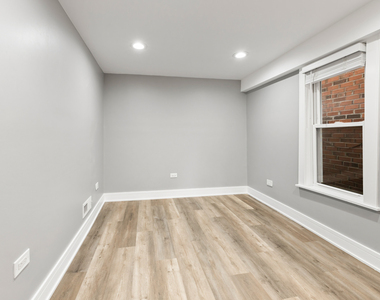 4624 N Springfield Avenue - Photo Thumbnail 8